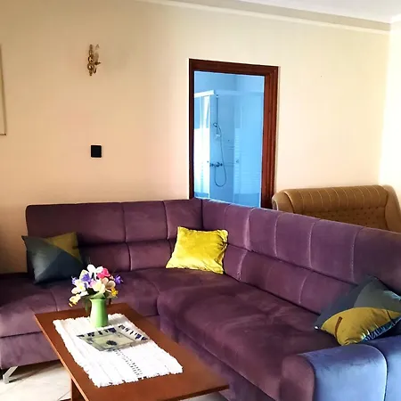 Leander Vendeghaz בית הארחה