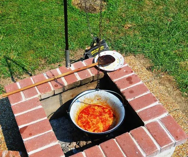 Leander Vendeghaz Vendégház