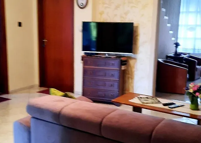 Leander Vendeghaz Vendégház Gyenesdiás