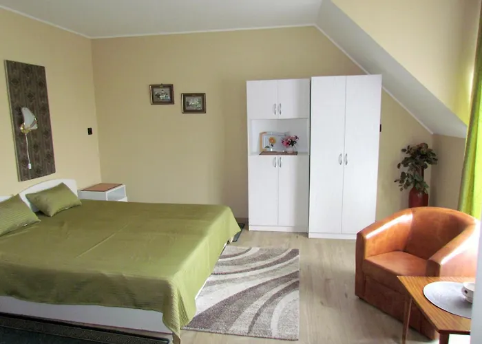 Leander Vendeghaz 3* Gyenesdiás