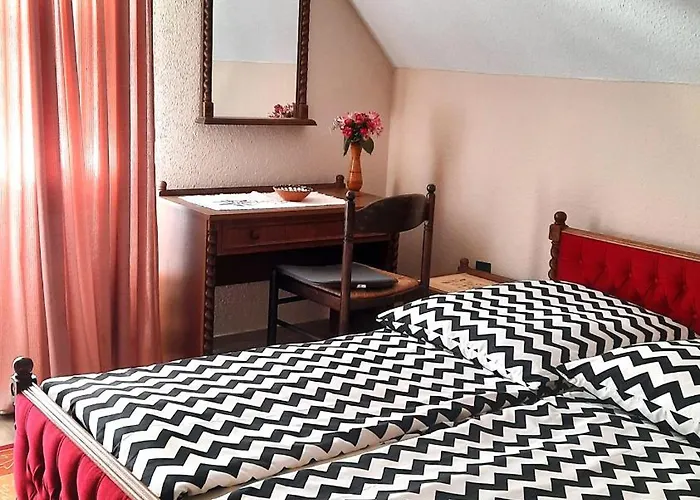 Leander Vendeghaz Vendégház Gyenesdiás